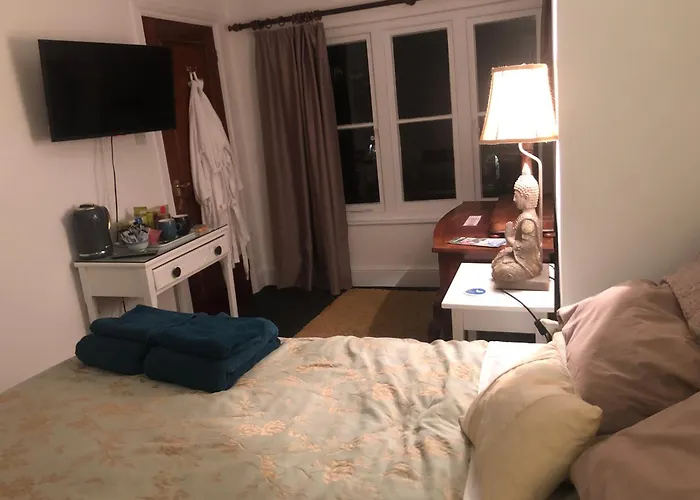 Lovely Room In Period Townhouse